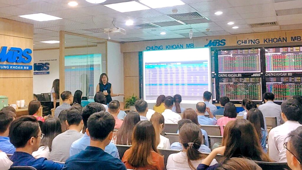 Vừa chào bán xong cổ phiếu cho cổ đông, Chứng khoán MB (MBS) dự kiến chào bán riêng lẻ