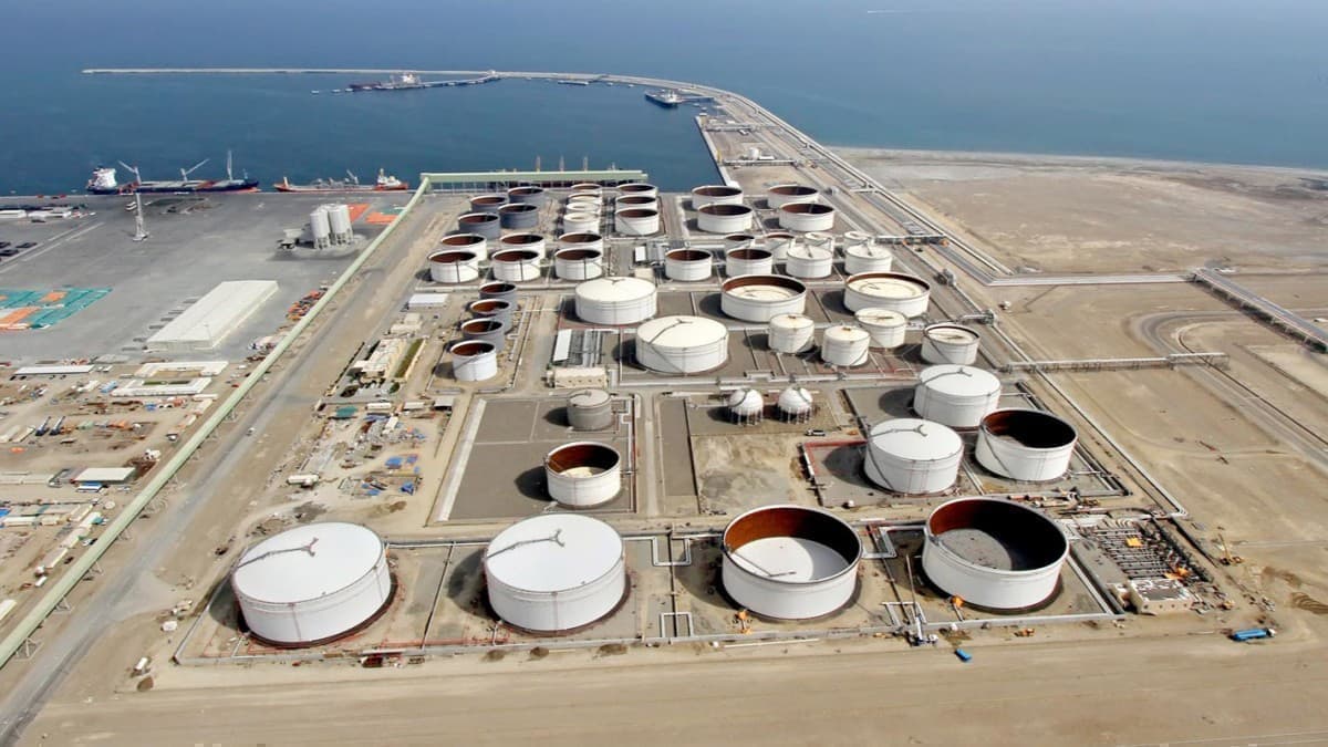 Giá xăng dầu hôm nay 27/9: Tiếp tục lao dốc do triển vọng OPEC+ tăng sản lượng dầu