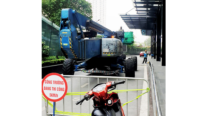 Nguy hiểm vật thể rơi từ tầng cao chung cư