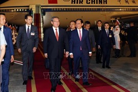 Thủ tướng Quốc vụ viện nước Cộng hòa Nhân dân Trung Hoa Lý Cường bắt đầu chuyến thăm chính thức Việt Nam
