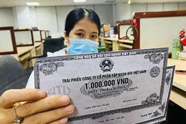 Tiền rục rịch rời chứng khoán trước áp lực đáo hạn trái phiếu cuối năm
