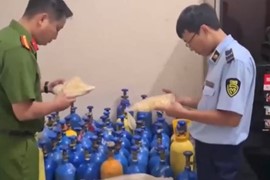 Phát hiện điểm cung cấp khí cười trái phép tại quận Hai Bà Trưng