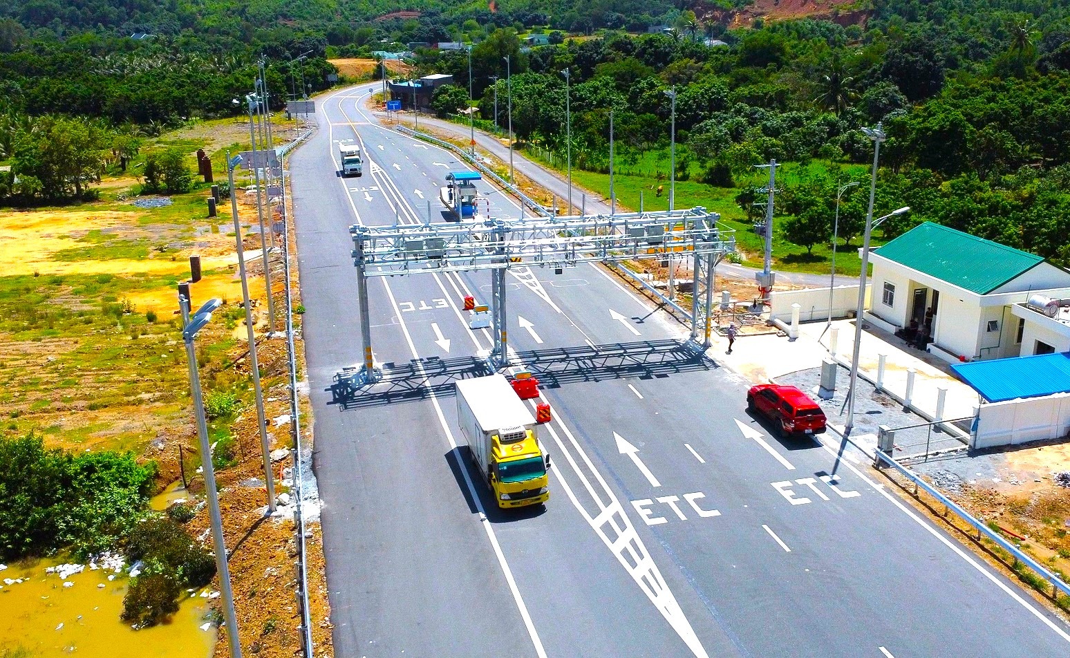 5 nhóm đối tượng chịu phí sử dụng đường bộ cao tốc