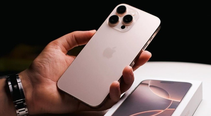 Từng cháy hàng, iPhone 16 Pro Max Titan Sa Mạc đang có giá hấp dẫn trên sàn thương mại điện tử