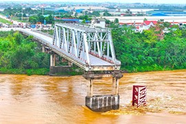 Đưa công trình cầu Phong Châu mới vào khai thác trong năm 2025