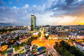 Thứ trưởng Lê Minh Ngân: Hạ nhiệt thị trường bất động sản không nên nhìn vào mỗi giá đất