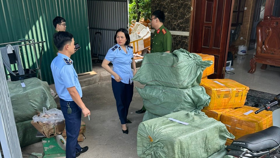 Hà Nội xử lý hàng nghìn vụ hàng lậu, hàng giả trong tháng 10