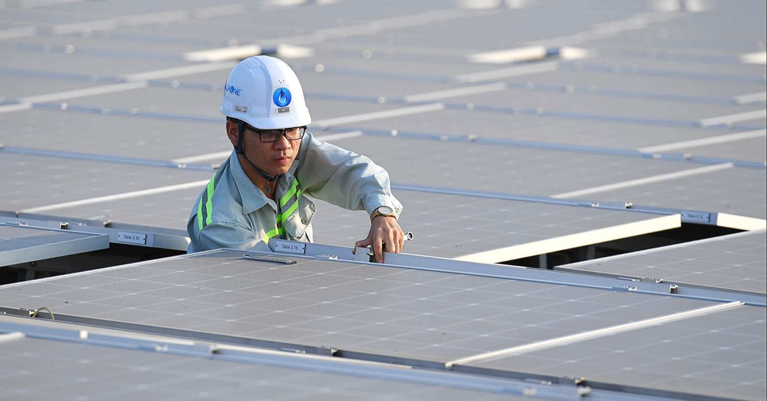 Doanh nghiệp nào hưởng lợi lớn nhất từ Nghị định mới về điện mặt trời mái nhà?