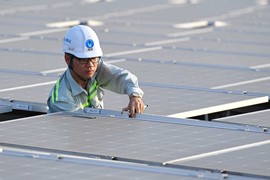 Doanh nghiệp nào hưởng lợi lớn nhất từ Nghị định mới về điện mặt trời mái nhà?