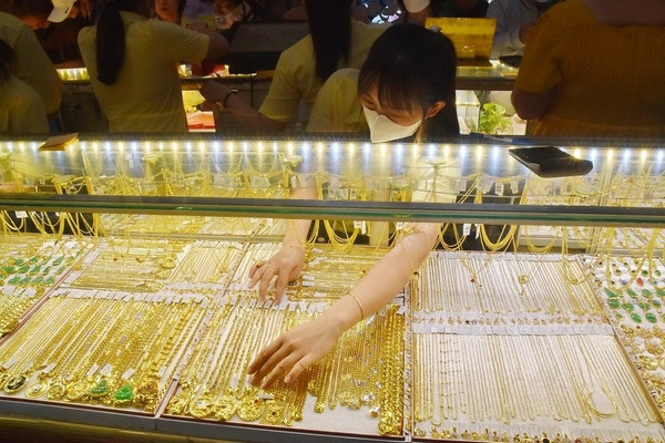 Giá vàng trong nước “quay xe”, bật tăng cả triệu đồng