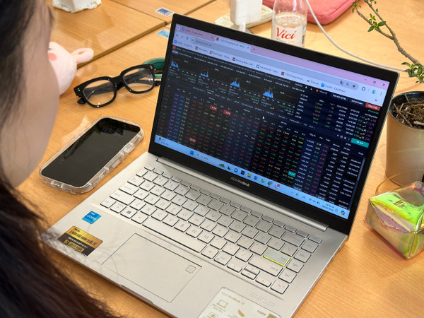 VN-Index sẽ trải qua những phiên đi ngang quanh ngưỡng kháng cự 1.230