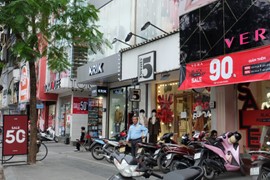 Thương mại điện tử lên ngôi, cửa hàng truyền thống mất đi sức hút dịp Black Friday?
