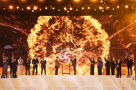 CaraWorld chính thức ra quân, bất động sản biển sôi động trở lại