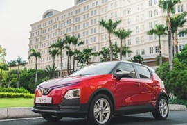 Doanh số trái ngược phân khúc A: Xe xăng tụt dốc 'thê thảm', xe điện dẫn đầu
