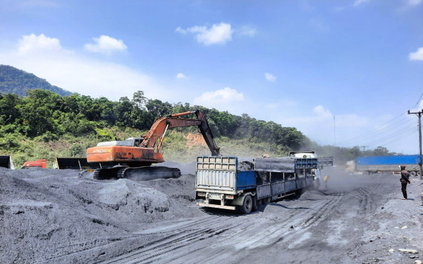 Bộ GTVT muốn khởi công 19 dự án, hoàn thành 50 dự án trong năm 2025