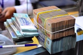 Nguy cơ dòng tiền "chạy" khỏi ngân hàng nếu đánh thuế thu nhập cá nhân từ lãi tiền gửi tiết kiệm