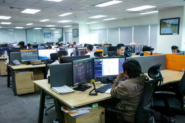 Chờ đợi tín hiệu chắc chắn hơn về xu hướng đi lên của thị trường trước khi mở vị thế mua mới