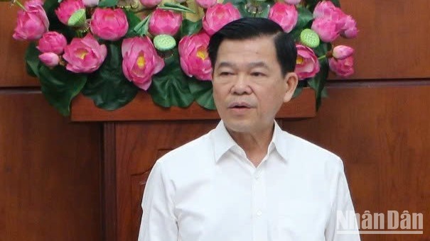 Đoàn kiểm tra số 5 của Bộ Chính trị làm việc với Ban thường vụ Tỉnh ủy Long An