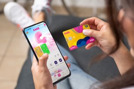 Chạy đua làm ngân hàng số?