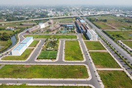 Cẩn trọng "săn đất" theo tin đồn sáp nhập tỉnh thành