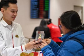 Giá vàng hôm nay 25/4: Tiếp tục tăng khi 'còn nhiều lý do để nắm giữ vàng'