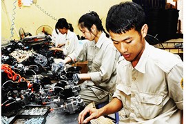 Bị bào mòn giữa “sóng” tăng trưởng