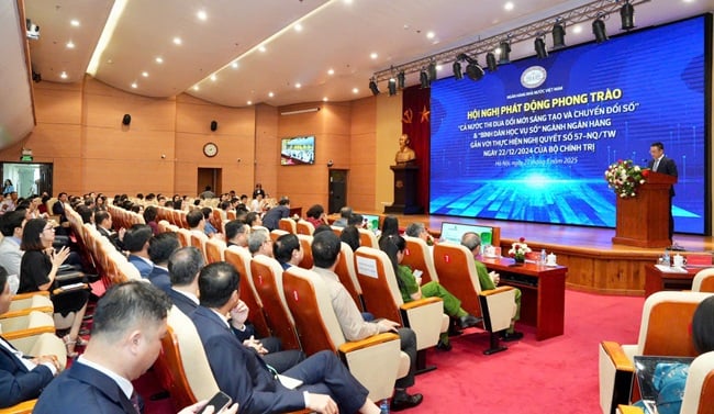 Ngành ngân hàng phát động 'Cả nước thi đua đổi mới sáng tạo và chuyển đổi số'