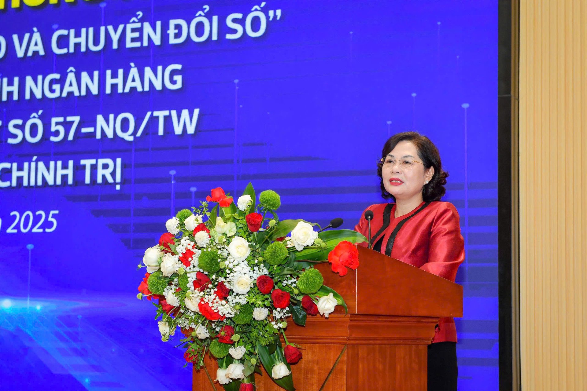 Ngành ngân hàng phát động 'Cả nước thi đua đổi mới sáng tạo và chuyển đổi số'