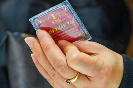 Giá vàng hôm nay 3/6: Trong nước 'ngồi nhìn' quốc tế tăng vọt