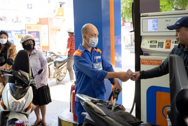 Giá xăng tiếp tục tăng trong kỳ điều hành đầu tháng 6