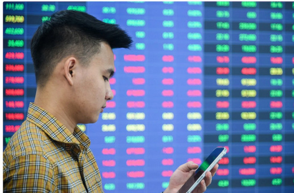 Thị trường rơi vào thế tích luỹ, VN-Index sẽ còn rung lắc mạnh