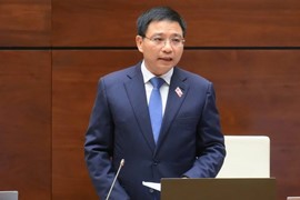 Quốc hội chất vấn Bộ trưởng Tài chính về việc bỏ thuế khoán