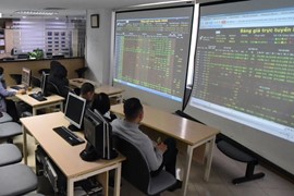 Cân nhắc kỹ đề xuất áp thuế 20% trên lãi bán chứng khoán