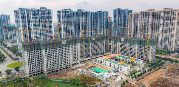 Giá nhà đất “trên mây”, dân chới với, nhà đầu tư “không thể chiến đấu”