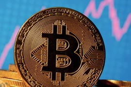 Bitcoin vượt 120.000 USD sau khi ông Trump ký sắc lệnh đưa crypto vào hệ thống tài chính Mỹ