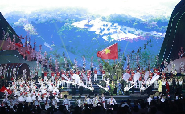 80 năm "văn hoá soi đường cho quốc dân đi"