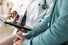 AI đang "giải cứu" bác sĩ khỏi tình trạng kiệt sức