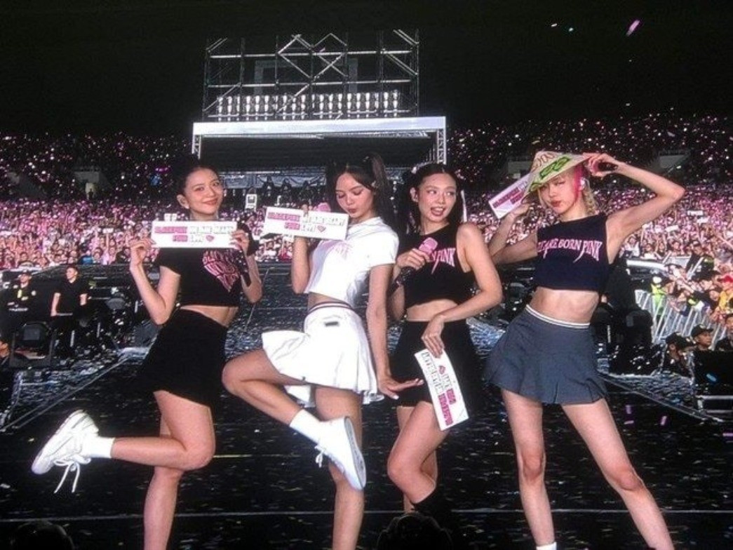 nhom-blackpink-tai-viet-nam-484.jpg
