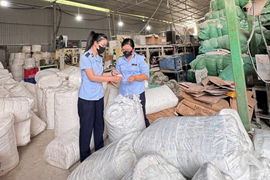 Một hộ kinh doanh ở Thái Nguyên bán số lượng lớn sản phẩm bỉm giấy nhãn hiệu Nanu nhập lậu