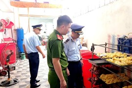 Nhiều cá nhân bị phạt vì sản xuất bánh Trung thu "bẩn", kinh doanh hàng nhập lậu