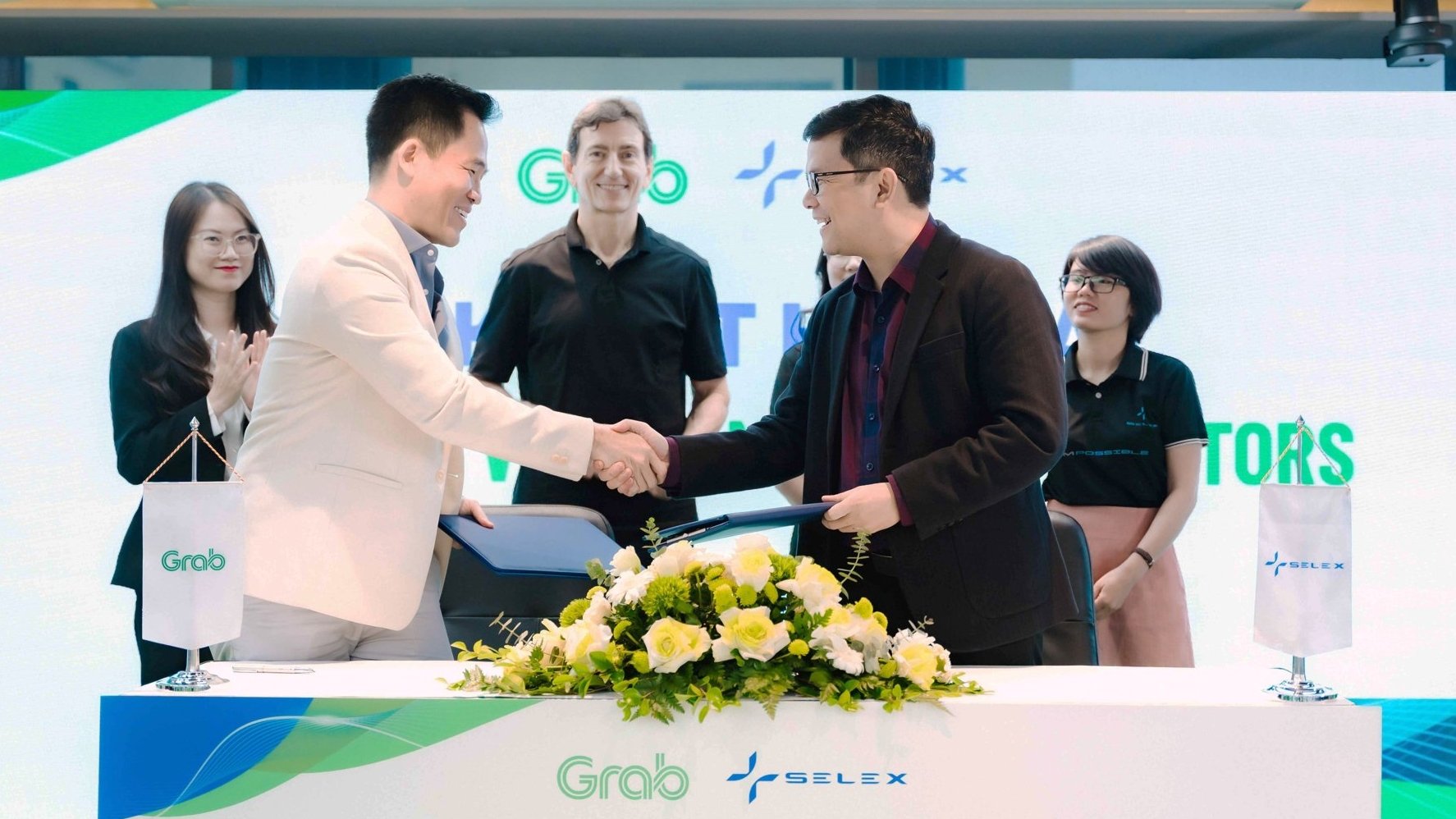 Grab đặt cược vào startup xe máy điện Selex Motors 2