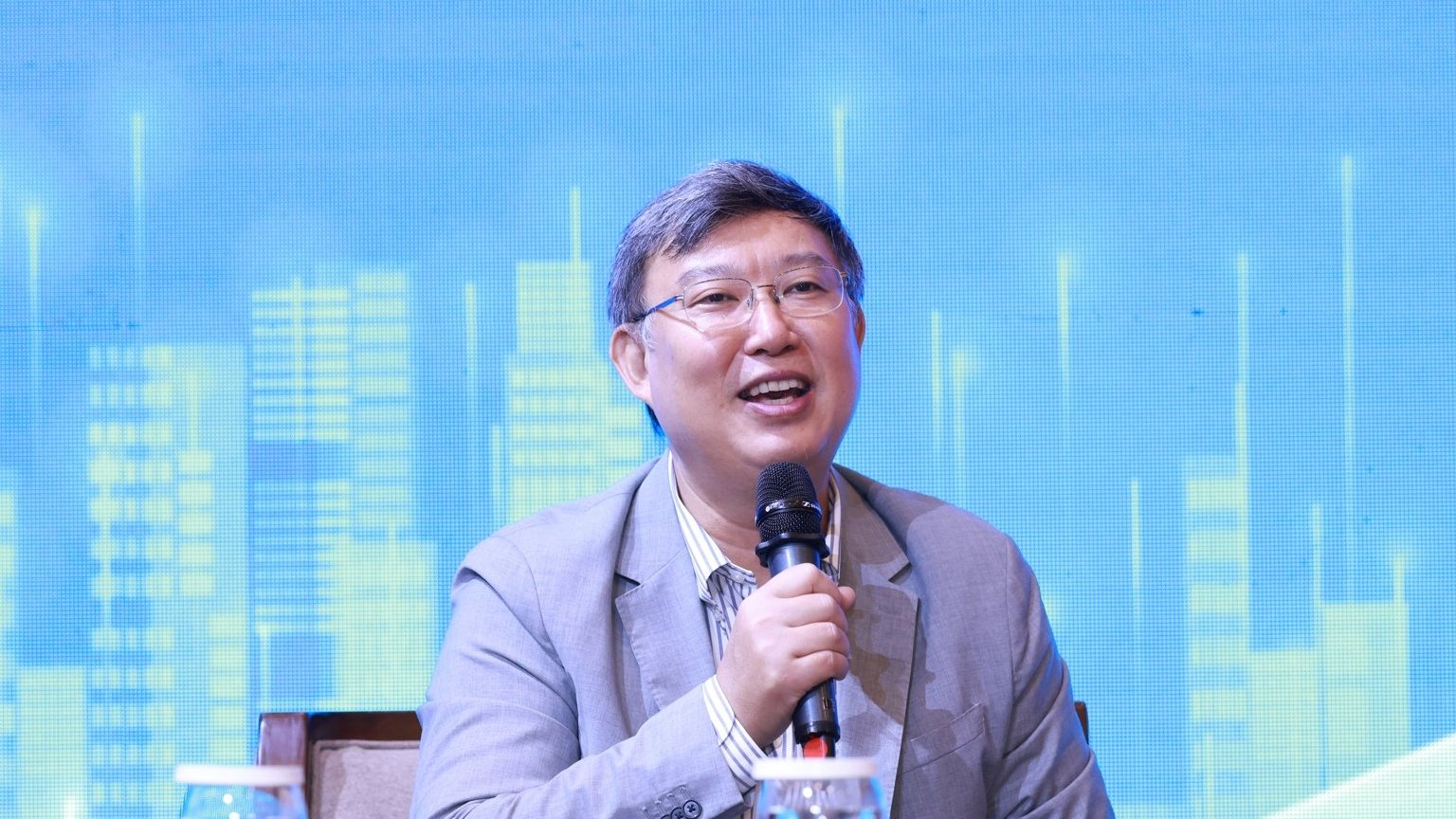 Giải bài toán vốn cho doanh nghiệp bắt sóng đầu tư công