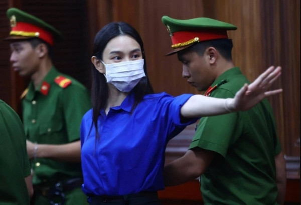 Hoa hậu Thùy Tiên lĩnh án 2 năm tù về tội “lừa dối khách hàng”