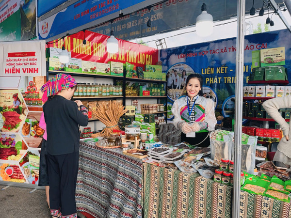 Sản phẩm OCOP và nông sản địa phương rộn ràng chuẩn bị cho mùa Tết Nguyên đán 2026