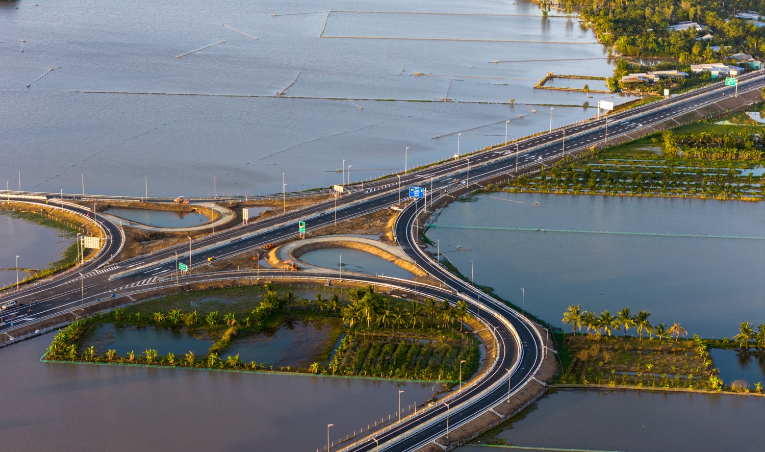 Cận cảnh tuyến cao tốc Cần Thơ - Cà Mau trước ngày thông xe 5