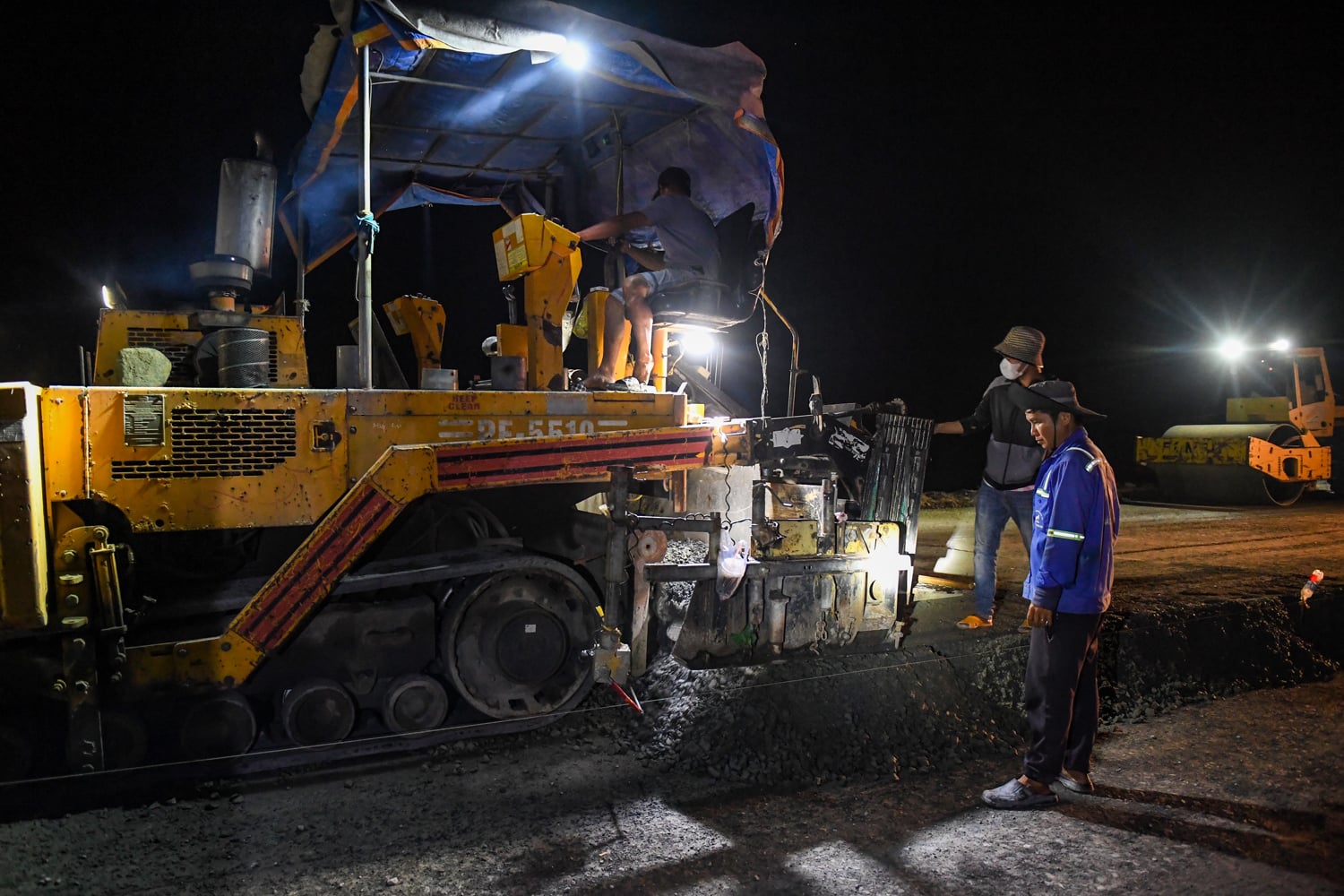 Cận cảnh tuyến cao tốc Cần Thơ - Cà Mau trước ngày thông xe 8