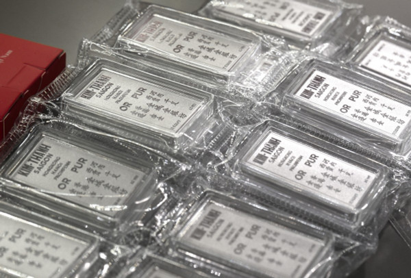 Đổ xô mua bạc theo tâm lý FOMO, nhà đầu tư nhỏ lẻ đối diện rủi ro kép