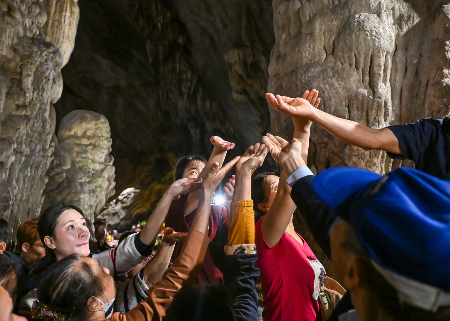 Chùa Hương khai hội xuân Bính Ngọ với nhiều điểm mới đáng chú ý 10