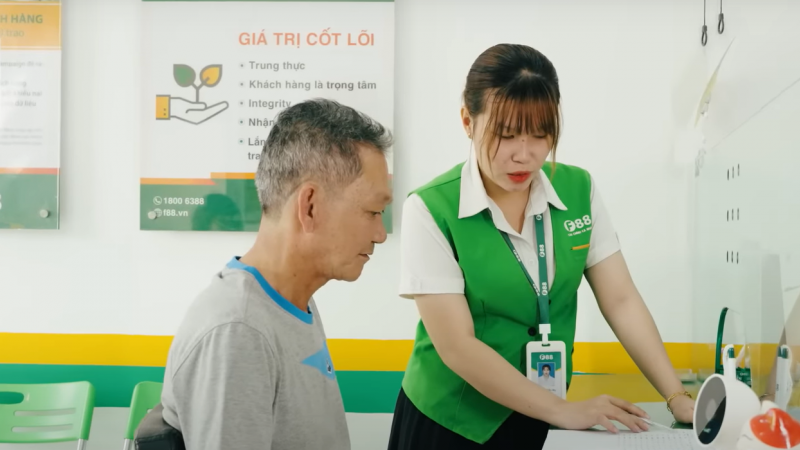 Điểm tựa tài chính cho những người yếu thế