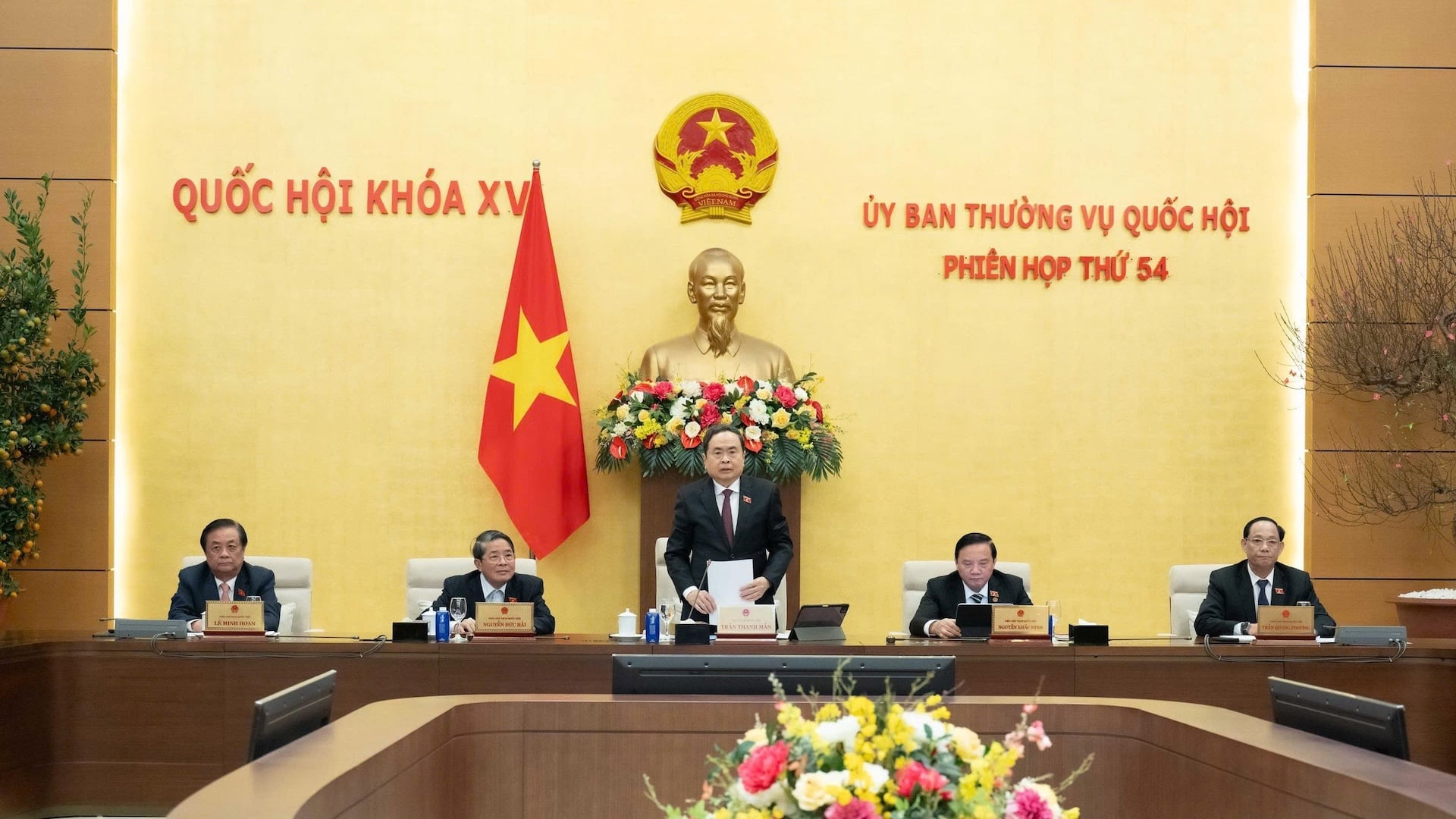 Hàng loạt dự án luật lùi thời gian trình Quốc hội